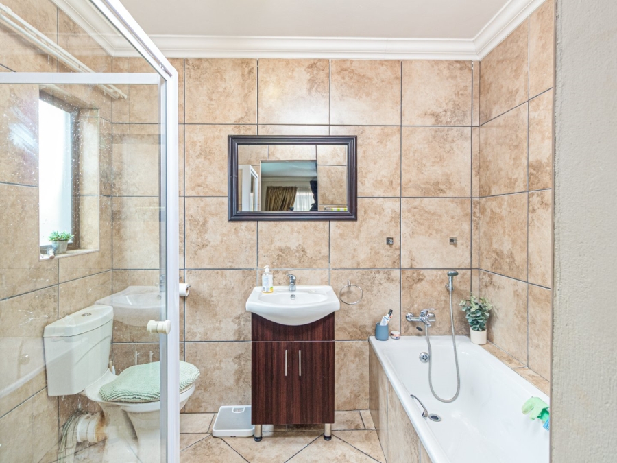 3 Bedroom Property for Sale in Melodie North West